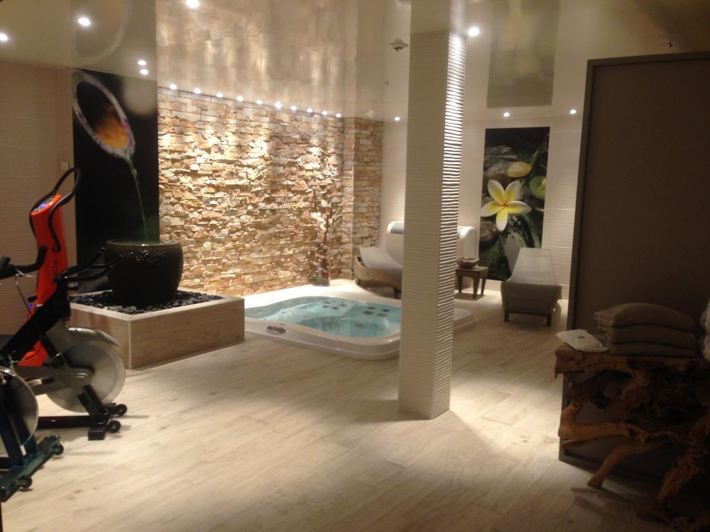 Best Western Premier Le Patio Des Artistes Wellness Jacuzzi Канни Екстер'єр фото